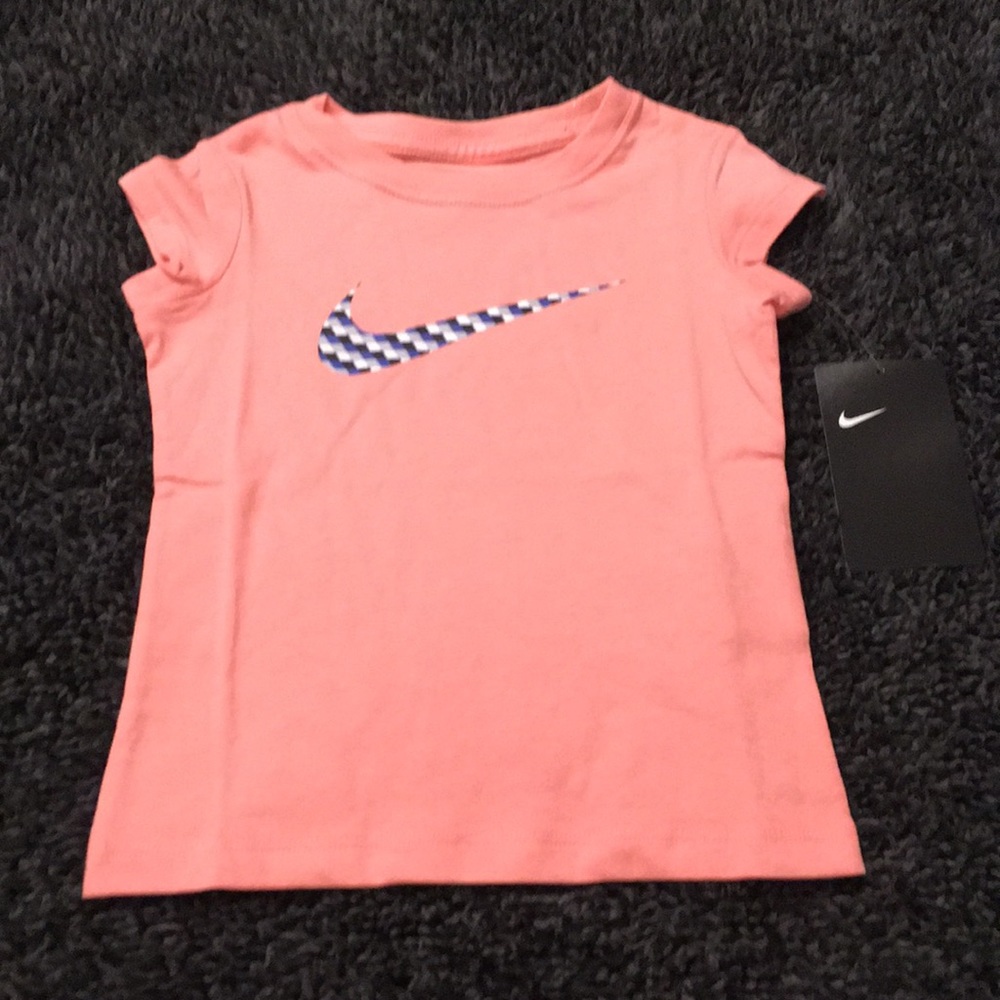 NWT girls Nike tee